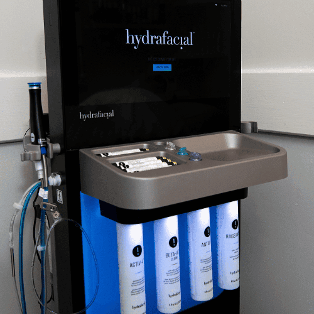 Zařízení HydraFacial používané pro profesionální kosmetické ošetření pleti.